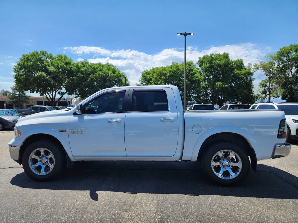 Used 2017 RAM 1500 Laramie w/ Convenience Group AWD/4WD image 4