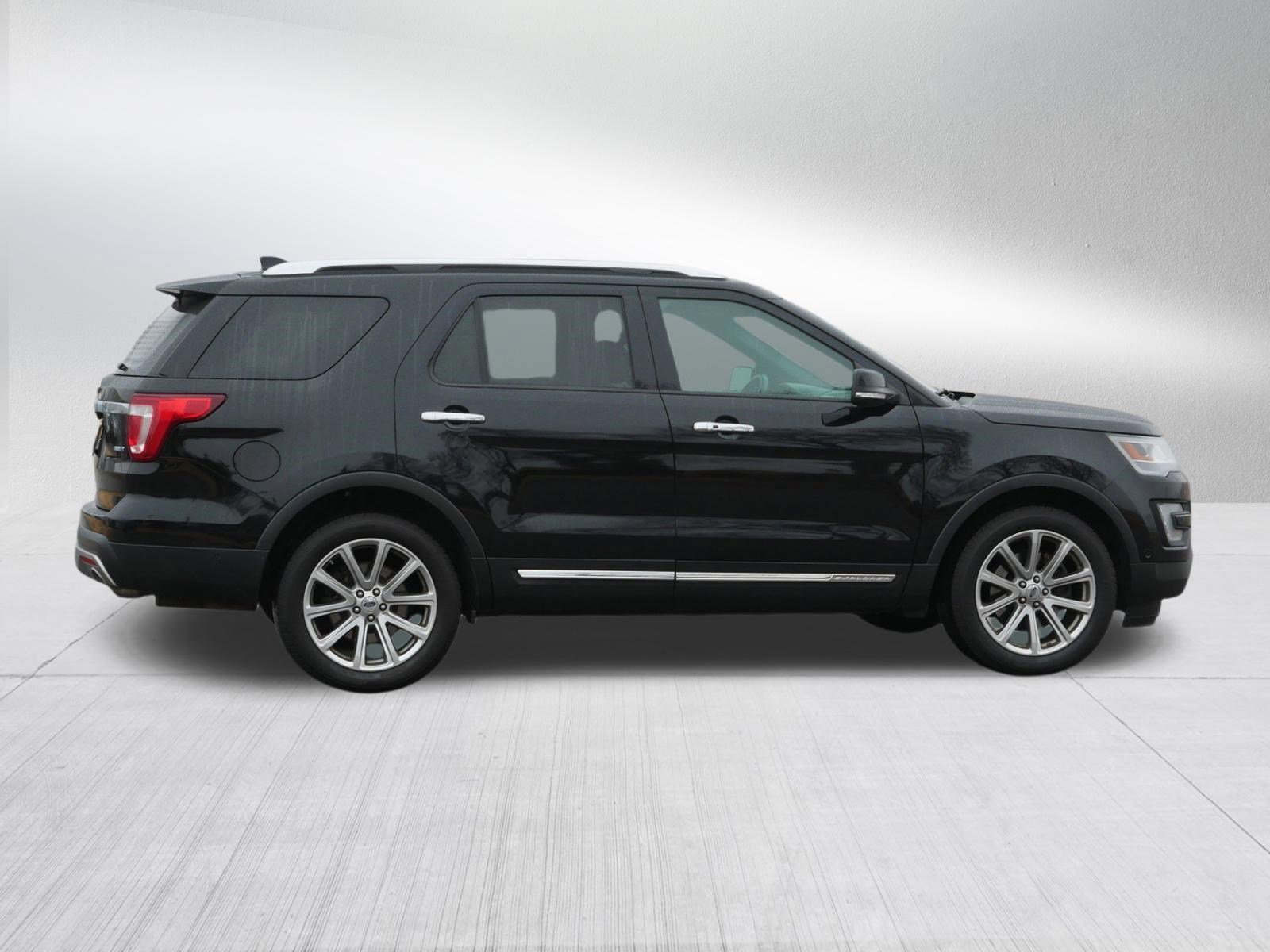 Used 2016 Ford Explorer Limited w/ Equipment Group 301A image 8