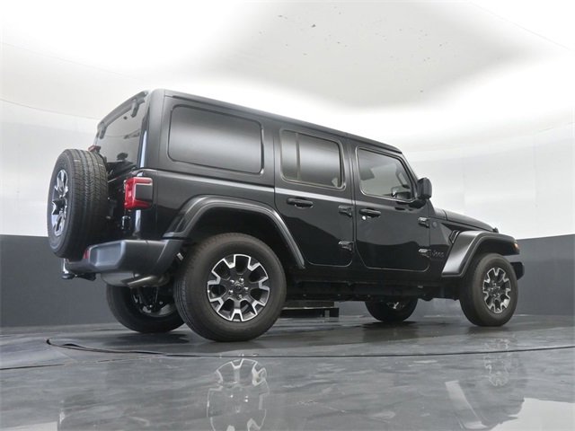 New 2025 Jeep Wrangler Sahara image 39