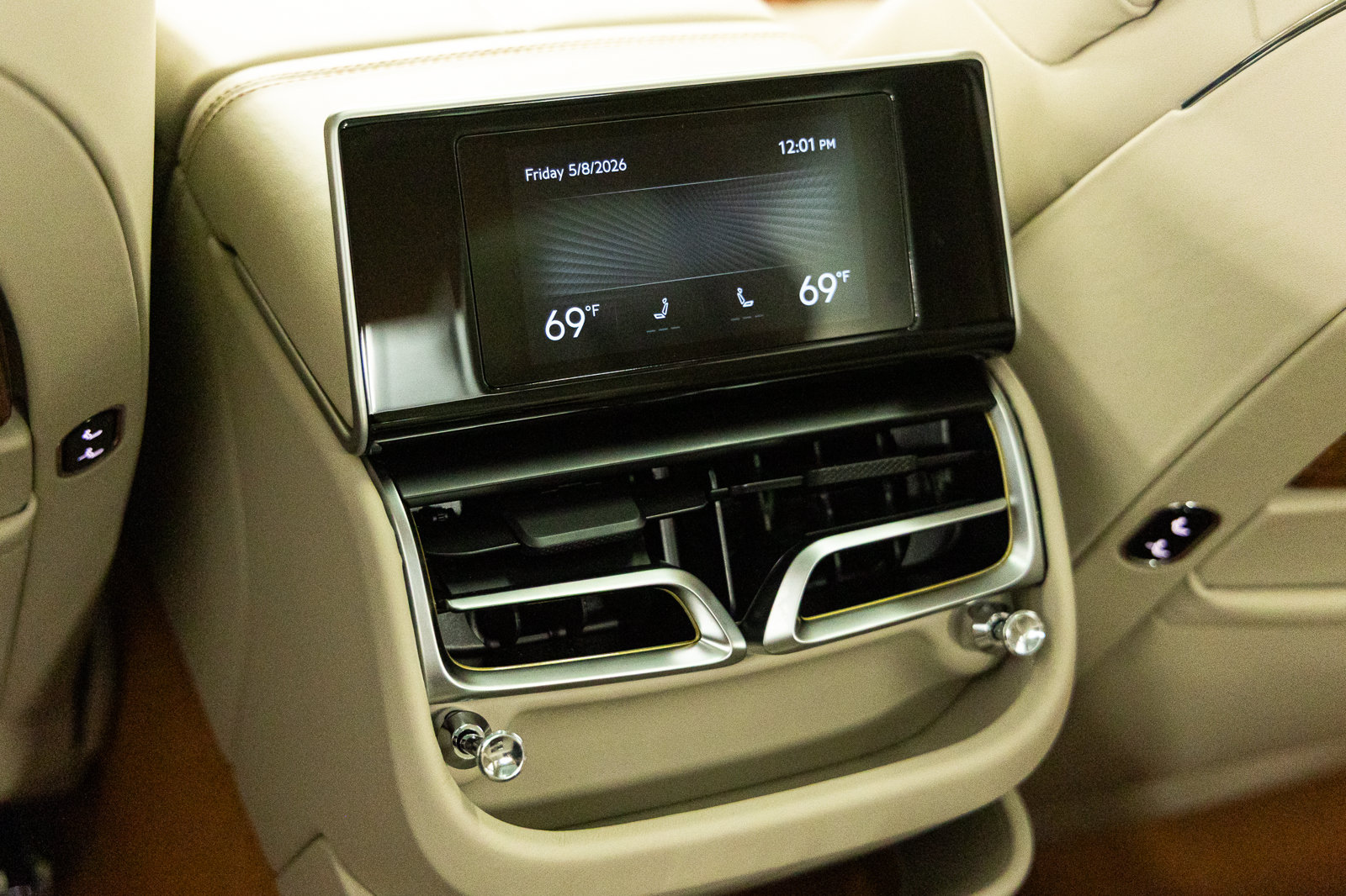 Certified 2026 Bentley Flying Spur V8 AWD/4WD image 50