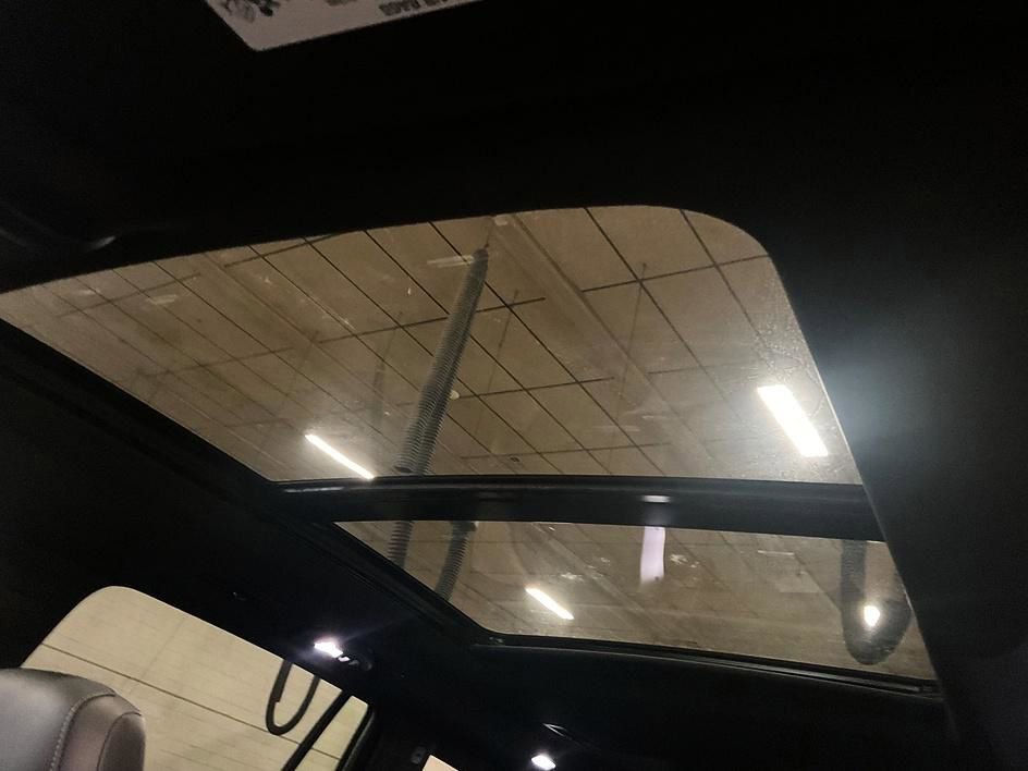 Used 2024 Cadillac XT6 Premium Luxury w/ LPO, Floor Liner Package image 29