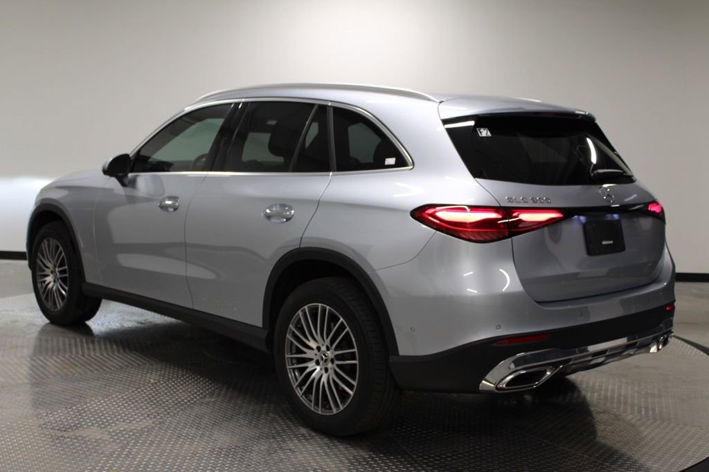 Certified 2026 Mercedes-Benz GLC 300 image 3