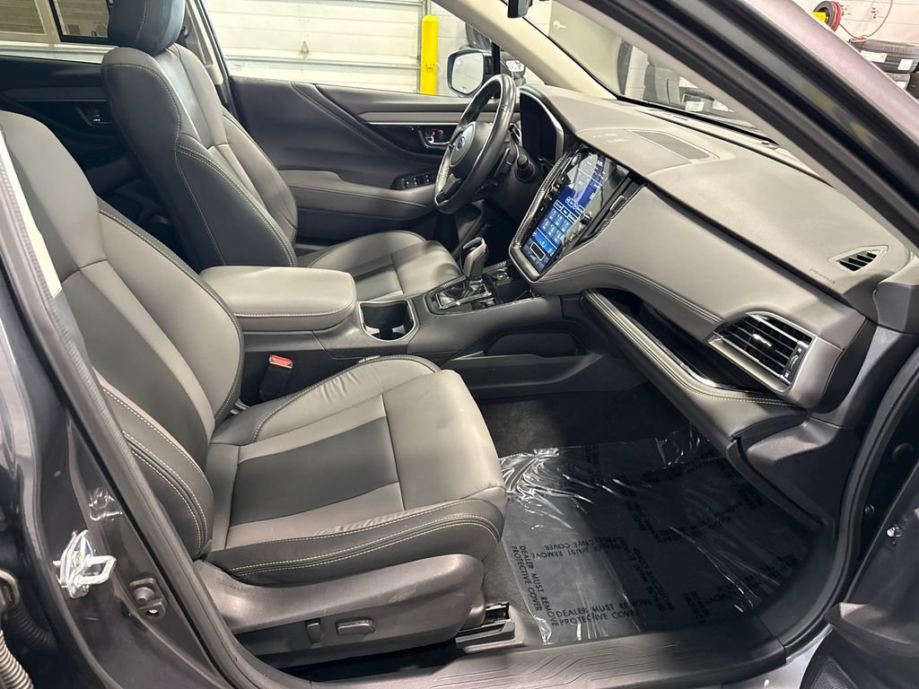 Used 2025 Subaru Outback Onyx Edition XT w/ Popular Package #2 AWD/4WD image 17