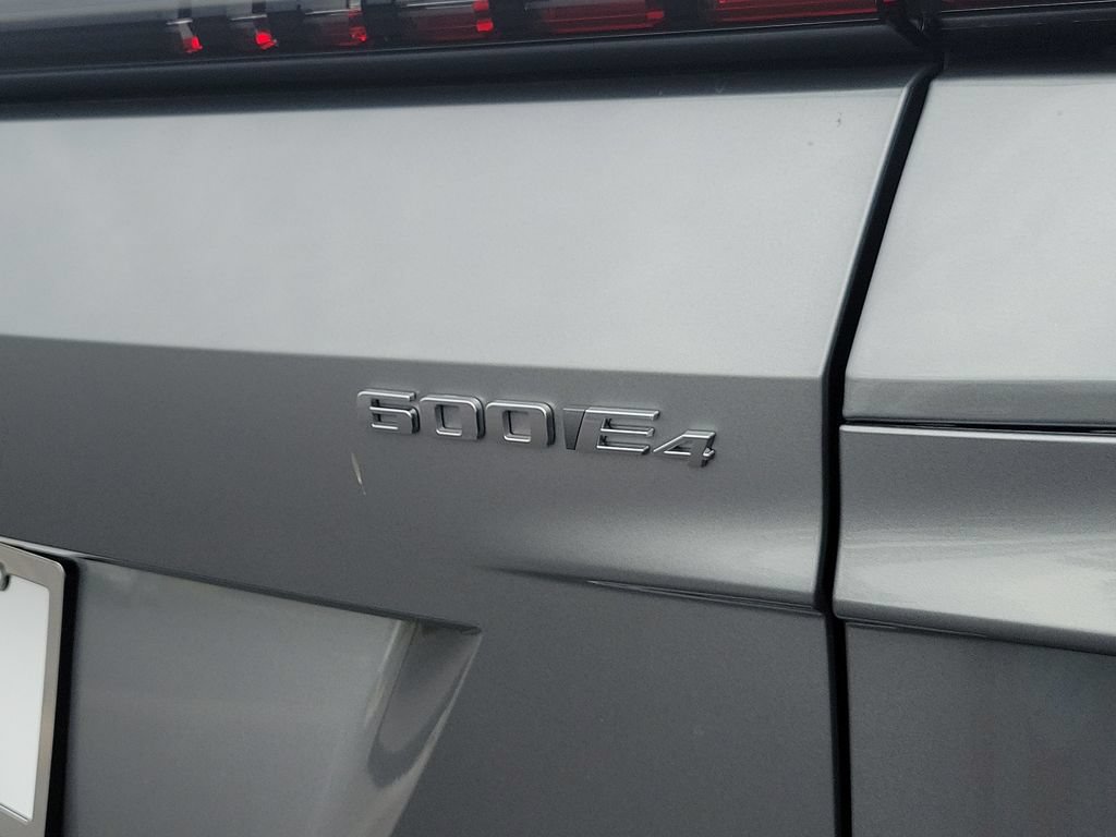 Certified 2024 Cadillac Lyriq Luxury AWD/4WD image 30