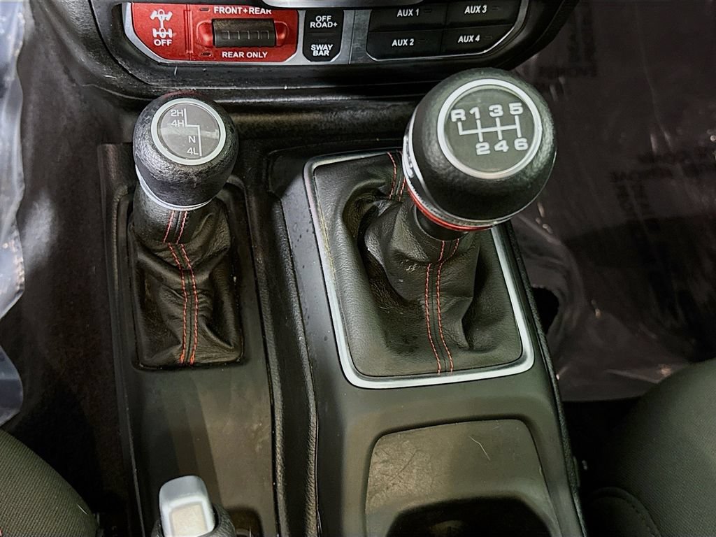 Used 2021 Jeep Wrangler Rubicon AWD/4WD image 8