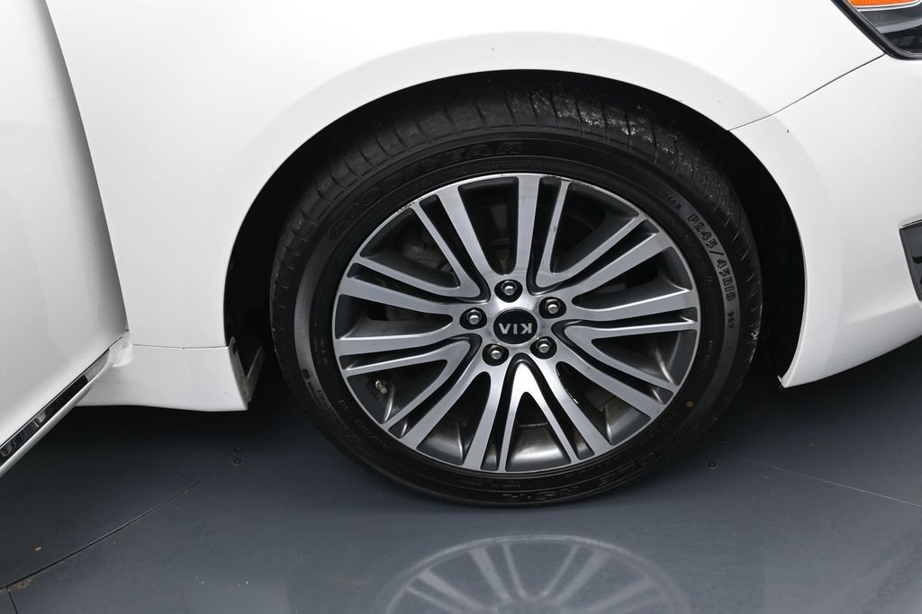 Used 2015 Kia Cadenza Premium FWD image 40