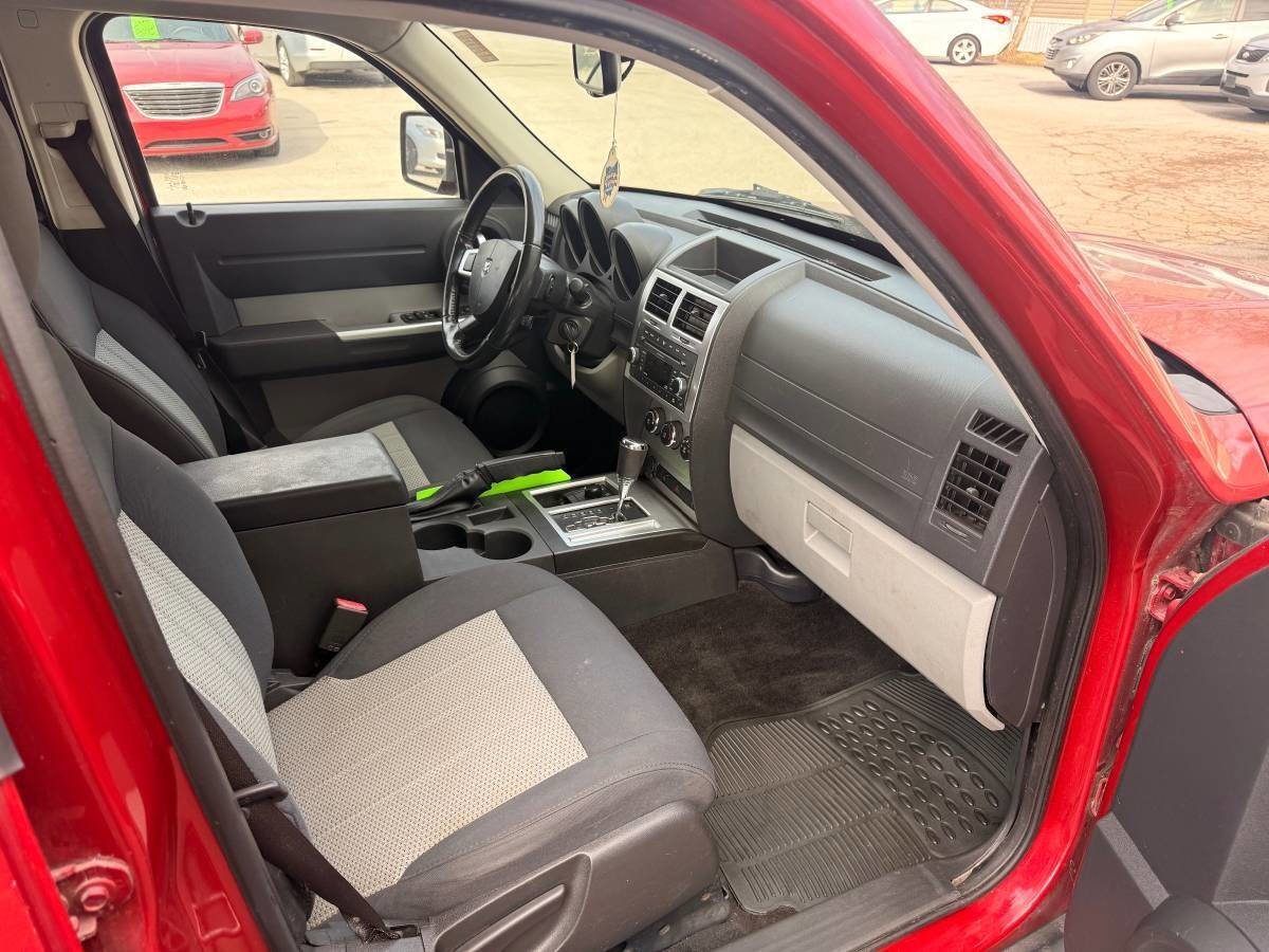 Used 2010 Dodge Nitro SXT AWD/4WD image 9