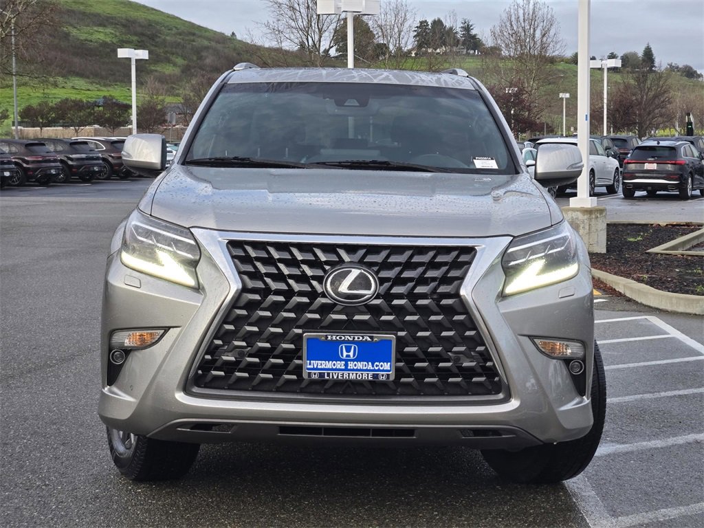 Used 2022 Lexus GX 460 Premium w/ Premium Plus Package image 3