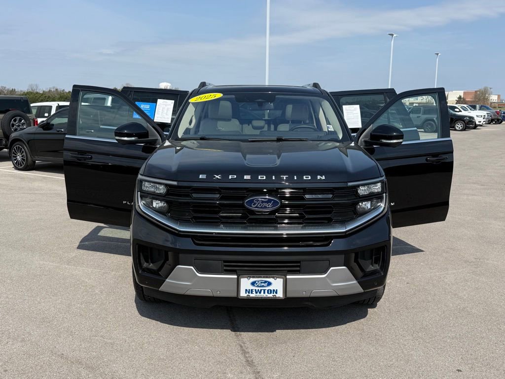 Used 2025 Ford Expedition Max Platinum image 23