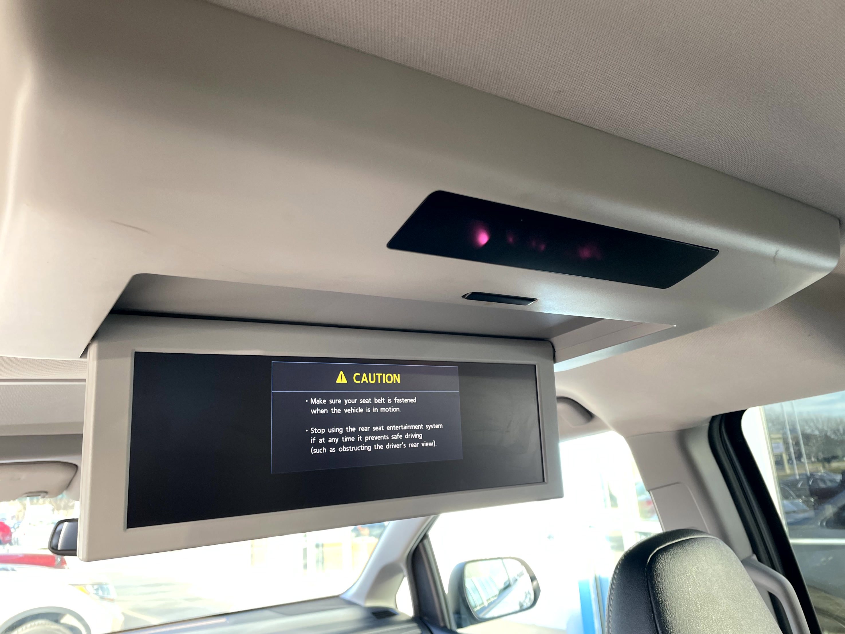 Used 2017 Toyota Sienna SE image 11