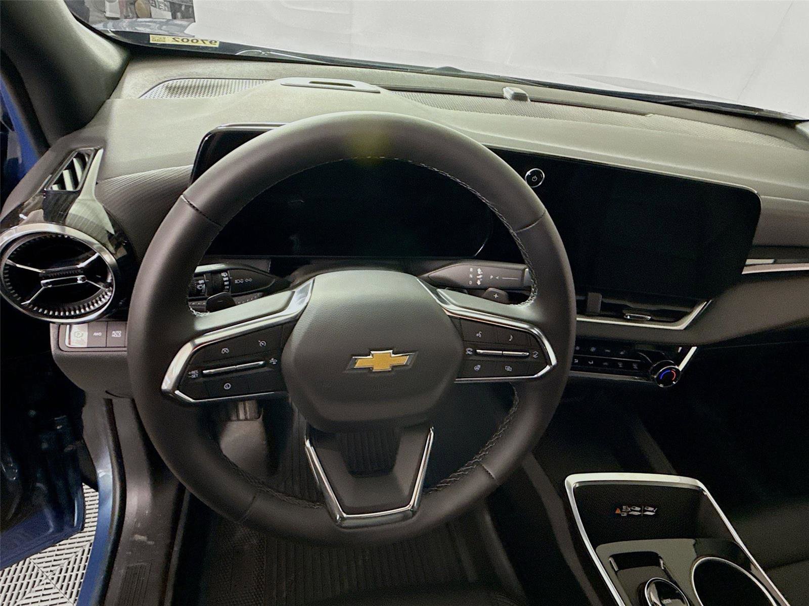 New 2026 Chevrolet Equinox LT w/ Convenience Package II image 6