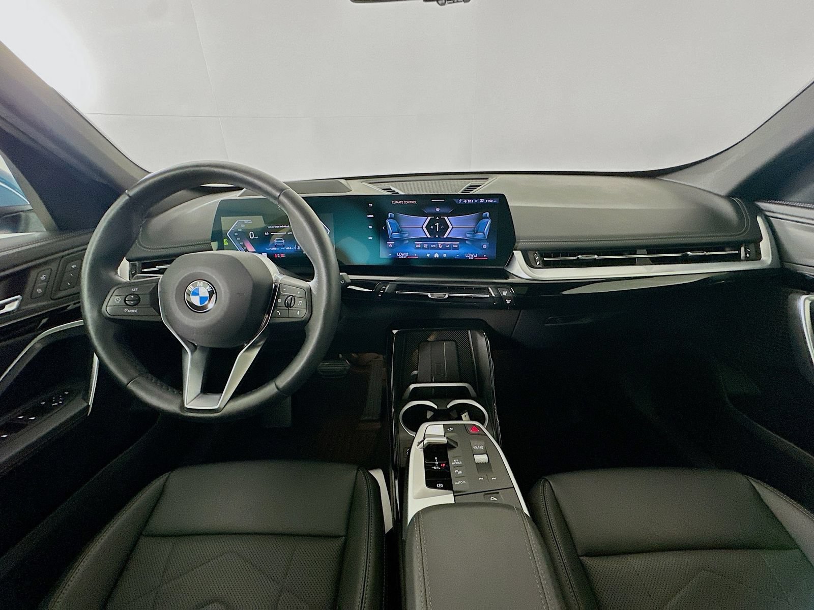Used 2025 BMW X1 xDrive28i AWD/4WD image 14