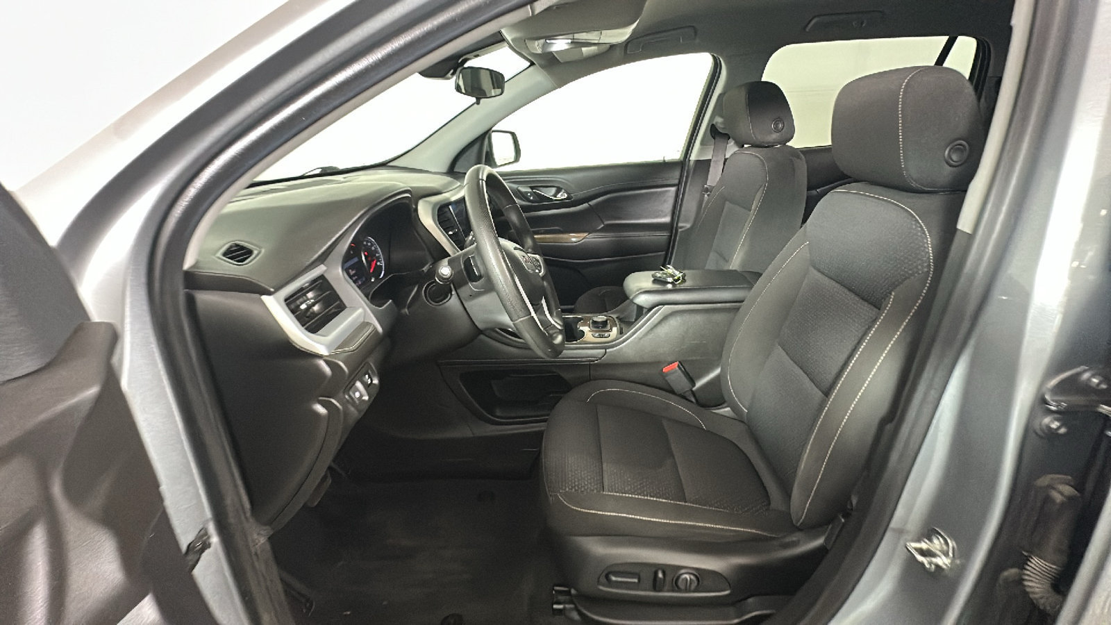 Used 2023 GMC Acadia SLE w/ Driver Convenience Package AWD/4WD image 14