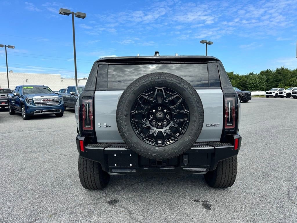 New 2026 GMC Hummer EV SUV w/ LPO, Sport Package AWD/4WD image 9