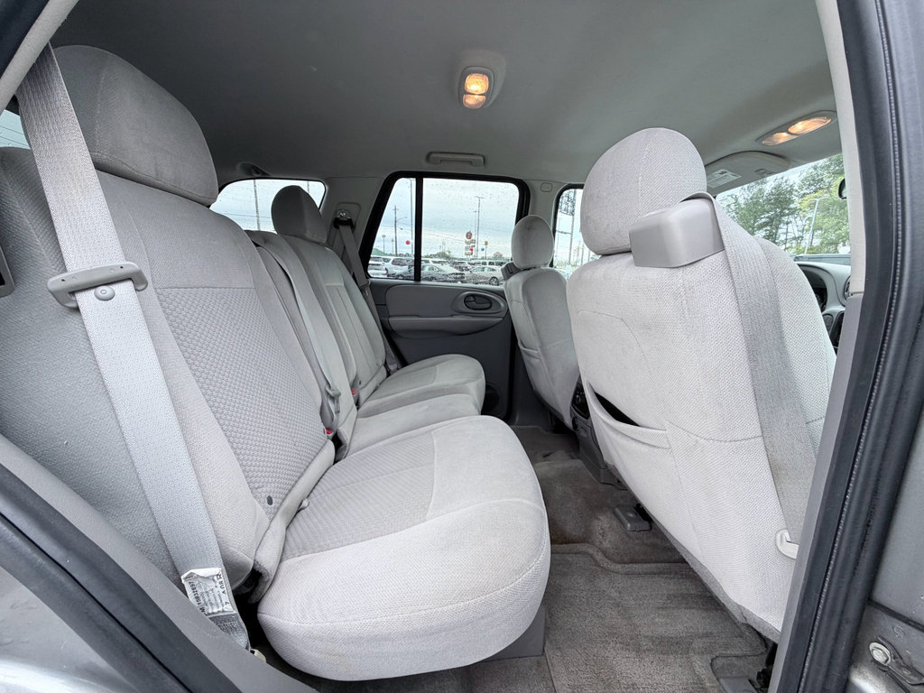 Used 2008 Chevrolet TrailBlazer 2WD w/ Smoker's Package image 20