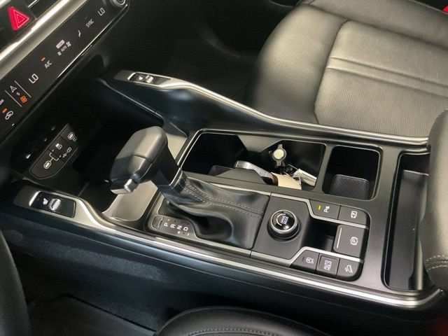 Used 2024 Kia Sorento S w/ Panoramic Sunroof Package FWD image 18