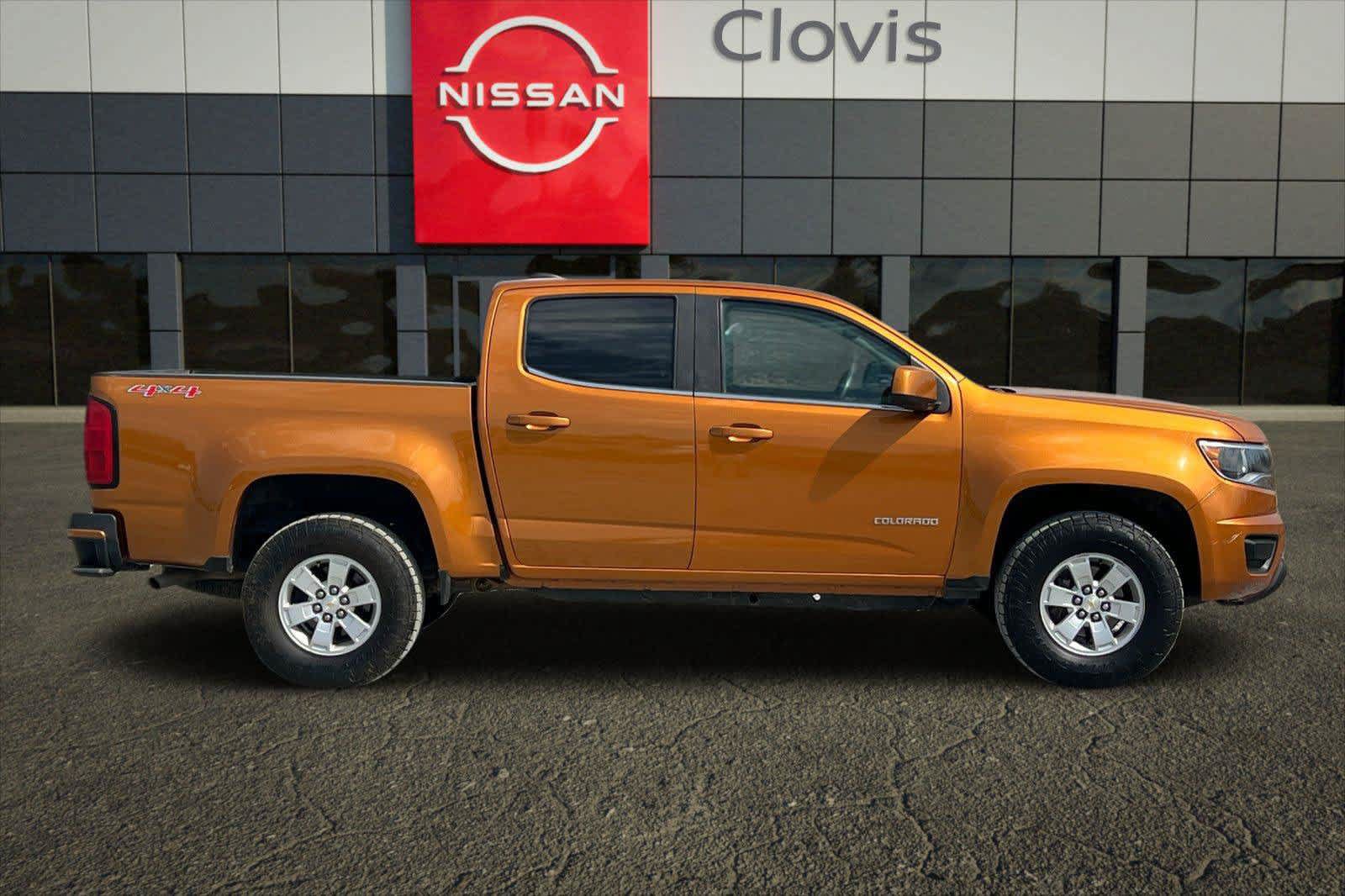 Used 2017 Chevrolet Colorado W/T w/ WT Convenience Package AWD/4WD image 9