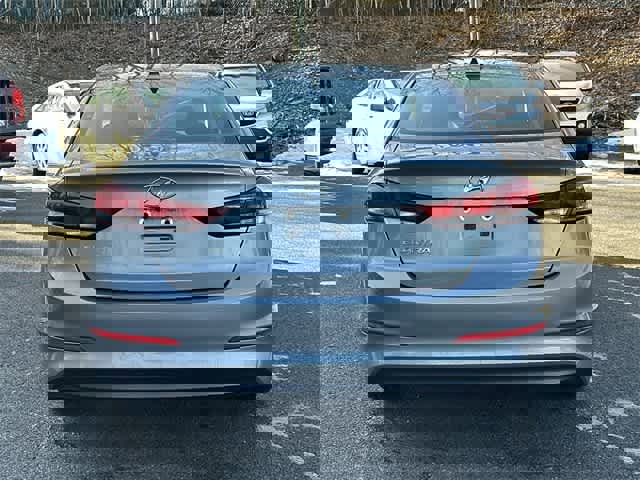 Used 2018 Hyundai Elantra Value Edition w/ Cargo Package image 4