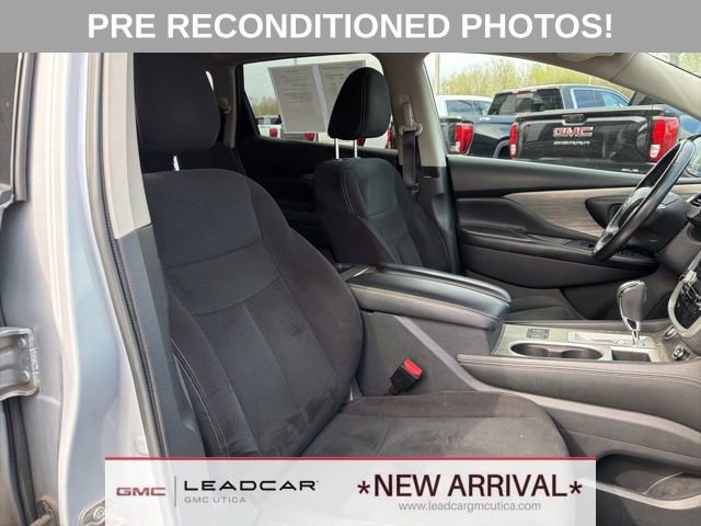 Used 2018 Nissan Murano SV w/ Premium Package AWD/4WD image 11