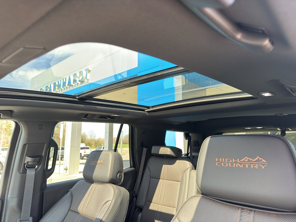 New 2026 Chevrolet Tahoe High Country w/ Sun And Tow Package AWD/4WD image 19
