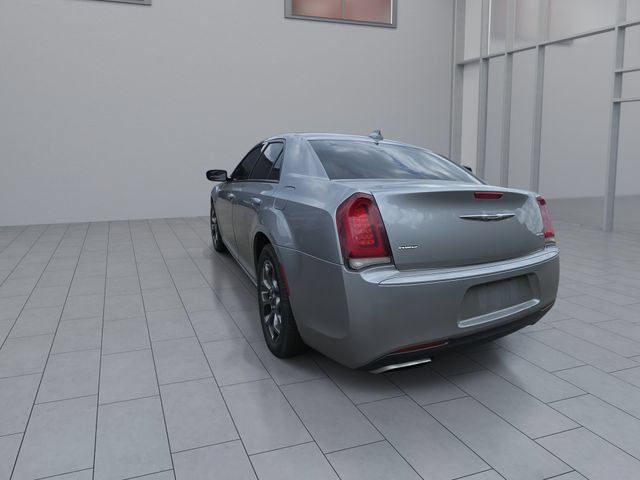 Used 2017 Chrysler 300 S AWD/4WD image 6
