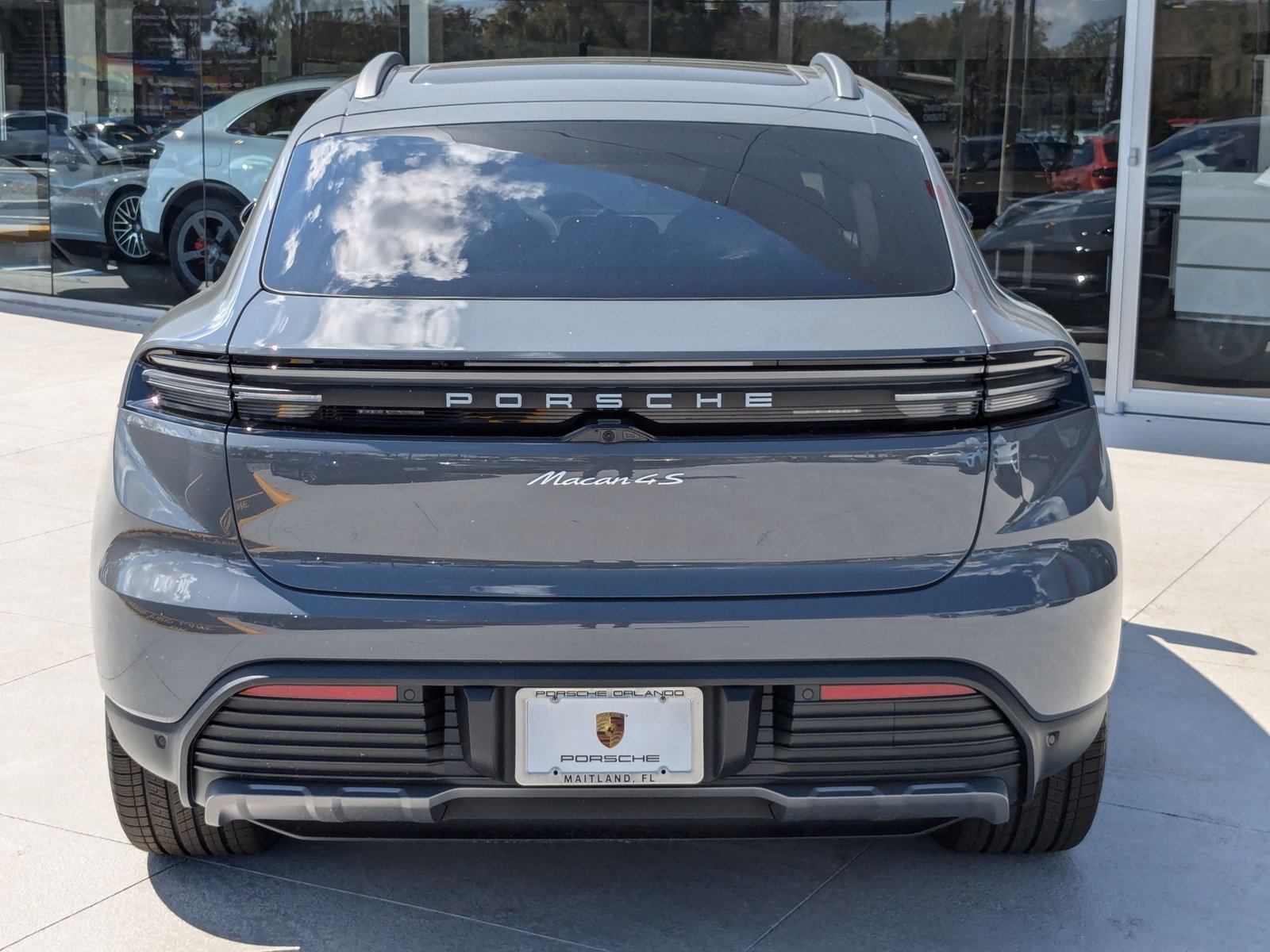 New 2025 Porsche Macan 4S Electric image 10