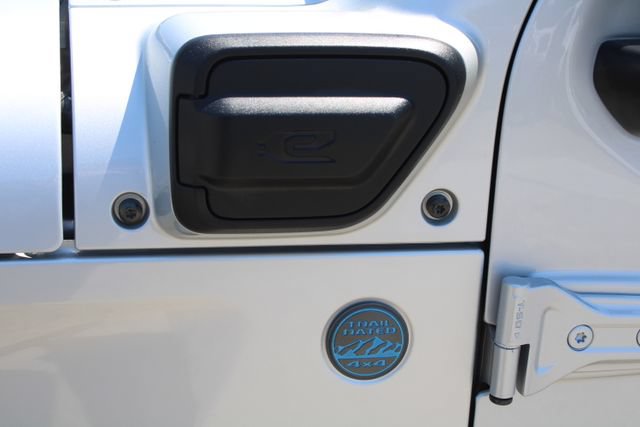 Used 2023 Jeep Wrangler Unlimited AWD/4WD image 9