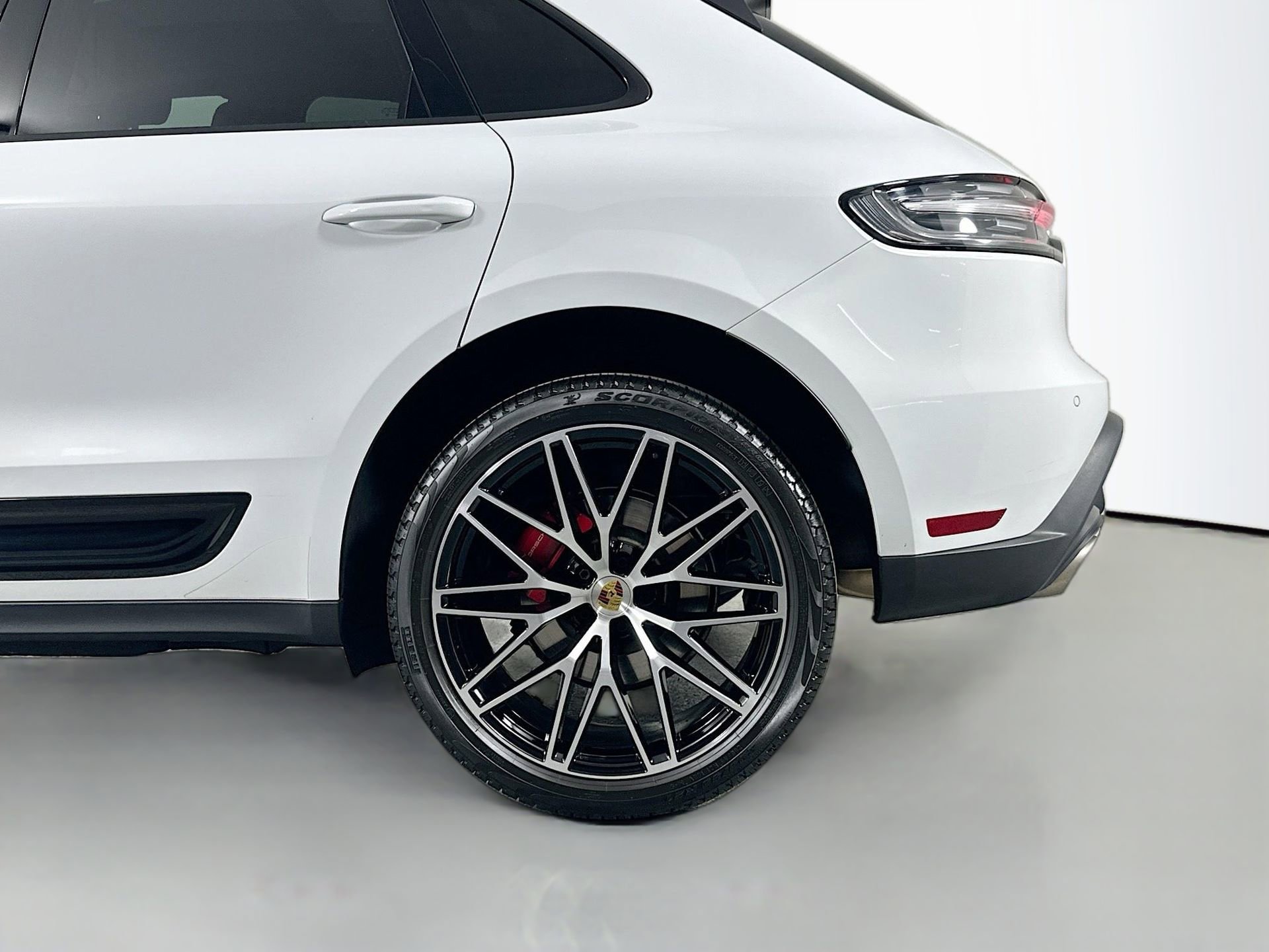 Certified 2024 Porsche Macan S image 12