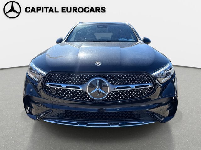 Used 2025 Mercedes-Benz GLC 350e 4MATIC image 9