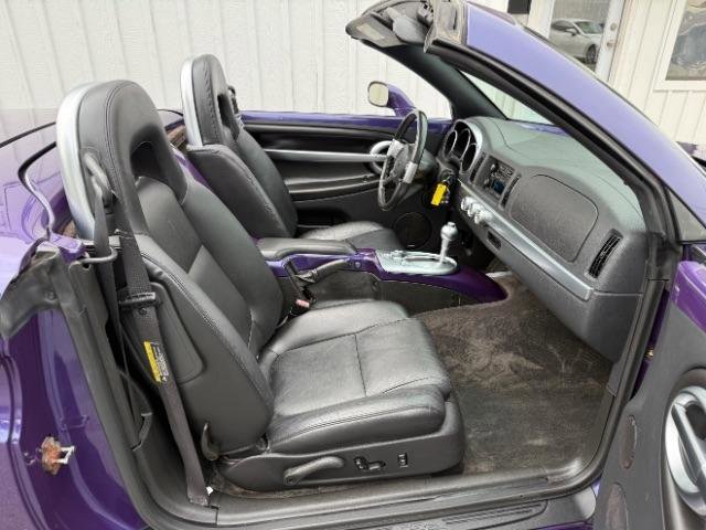 Used 2004 Chevrolet SSR w/ Preferred Equipment Group RWD image 7