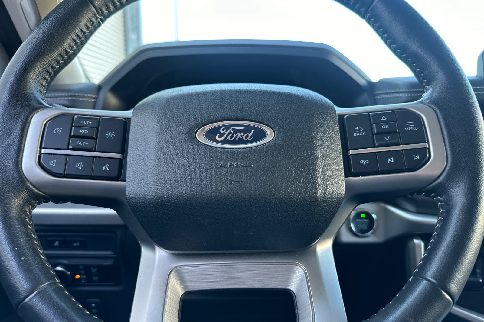 Used 2024 Ford Expedition XLT AWD/4WD image 26