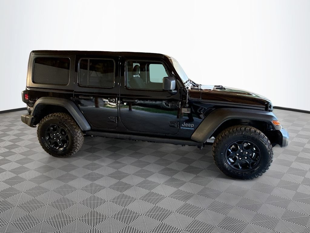 Used 2023 Jeep Wrangler Unlimited w/ Cold Weather Group AWD/4WD image 5