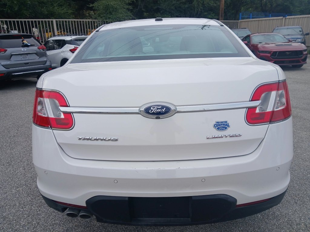 Used 2012 Ford Taurus Limited FWD image 6