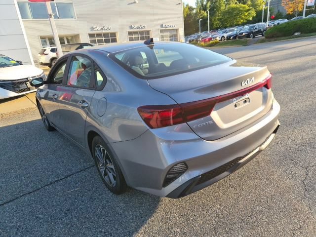 Used 2024 Kia Forte LXS w/ LXS Technology Package FWD image 7