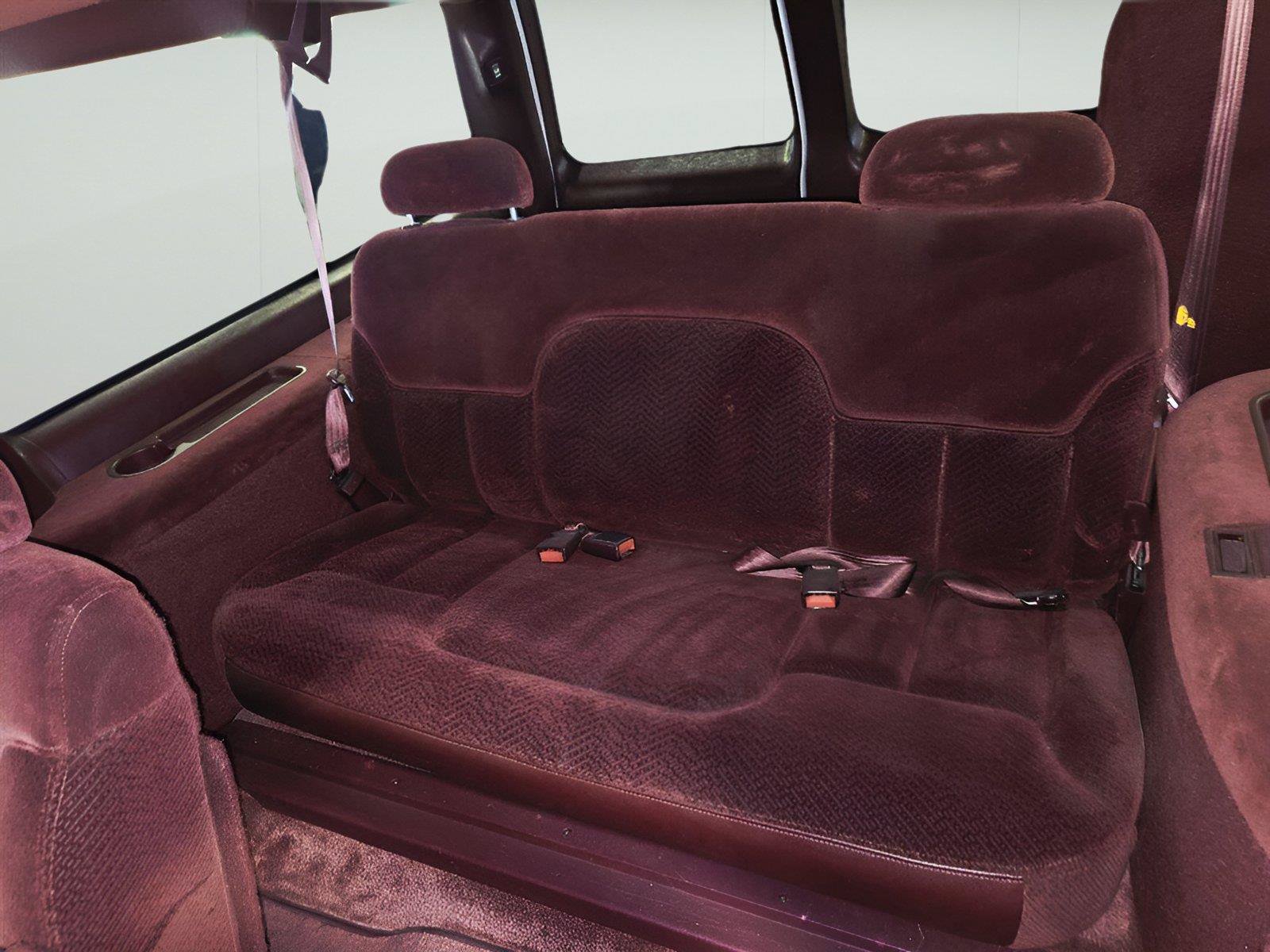 Used 1999 GMC Suburban 4WD w/ Marketing Opt Pkg 2 image 29