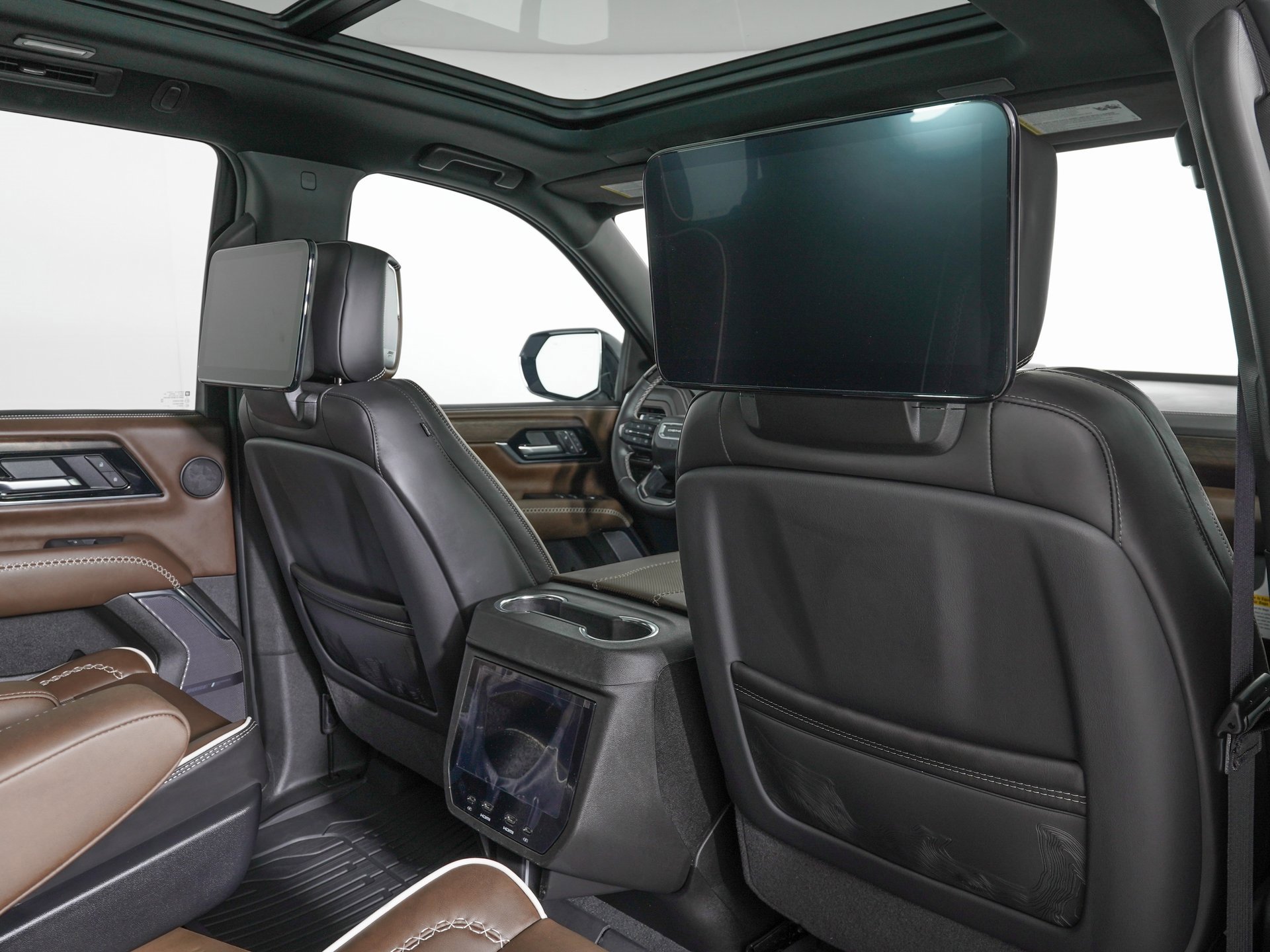Used 2025 GMC Yukon Denali Ultimate image 12