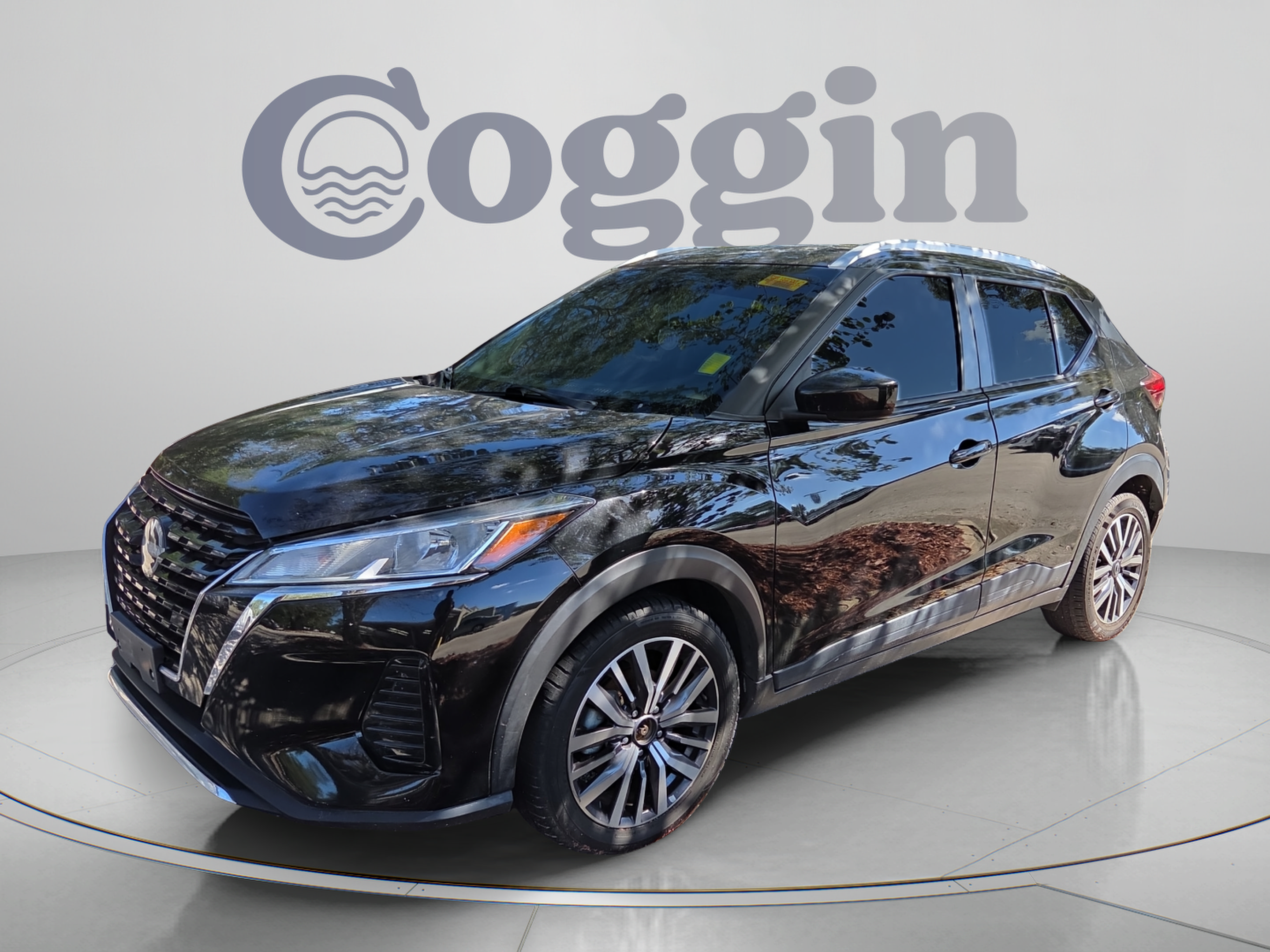 Used 2024 Nissan Kicks SV FWD image 1