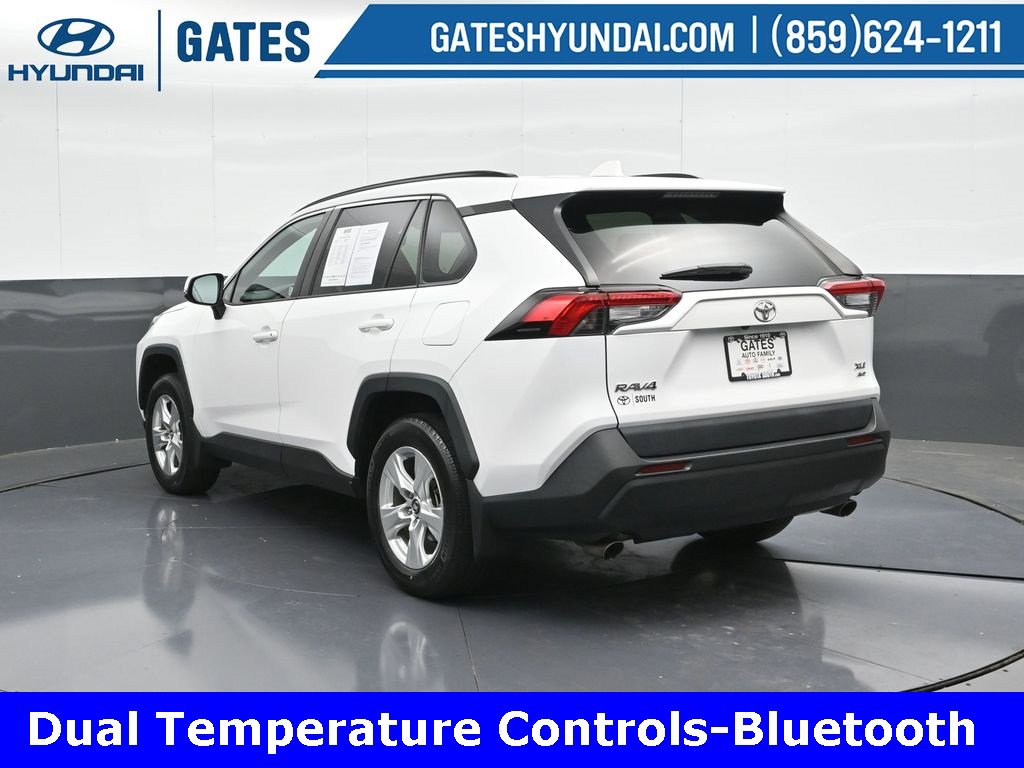 Used 2021 Toyota RAV4 XLE image 8