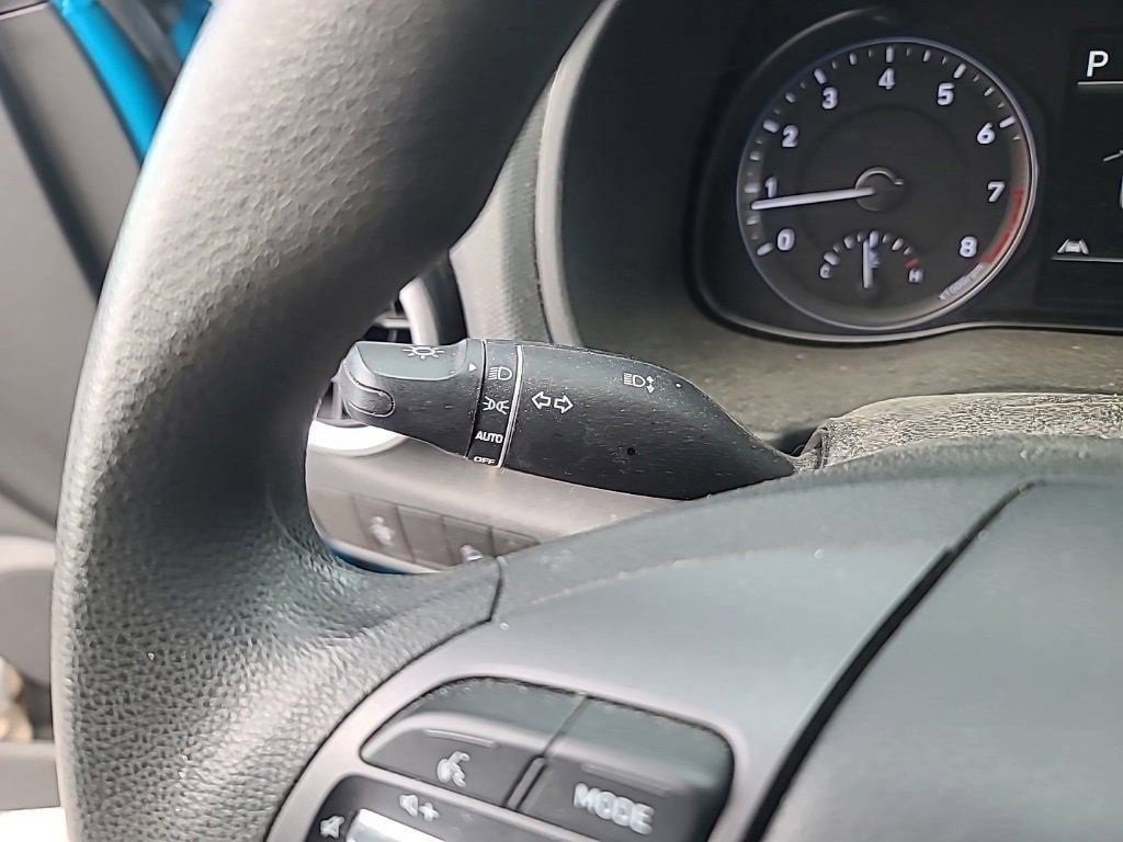 Used 2023 Hyundai Kona SEL w/ Winter Weather Package image 12