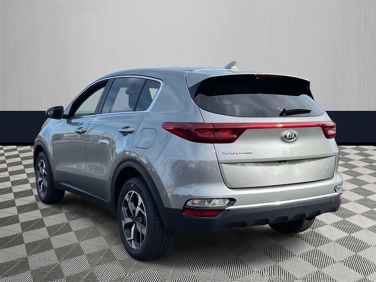 Used 2022 Kia Sportage LX AWD/4WD image 5