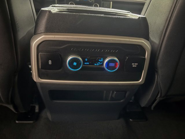 Used 2024 Ford Expedition XLT image 25