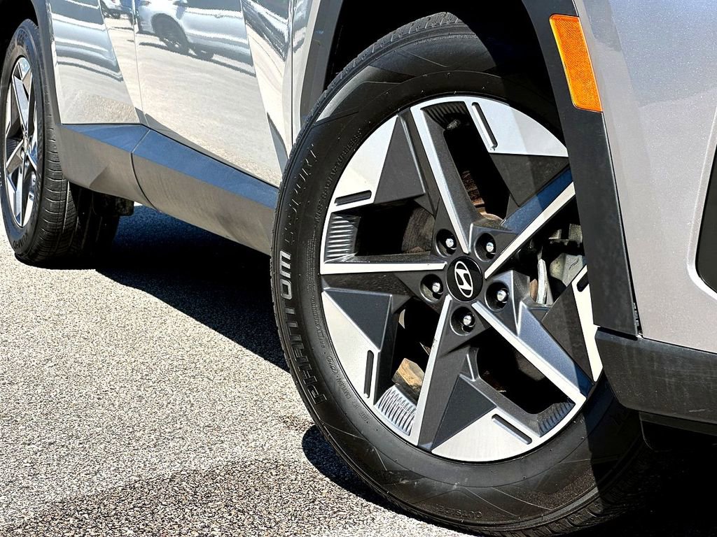 Used 2025 Hyundai Tucson SEL FWD image 2