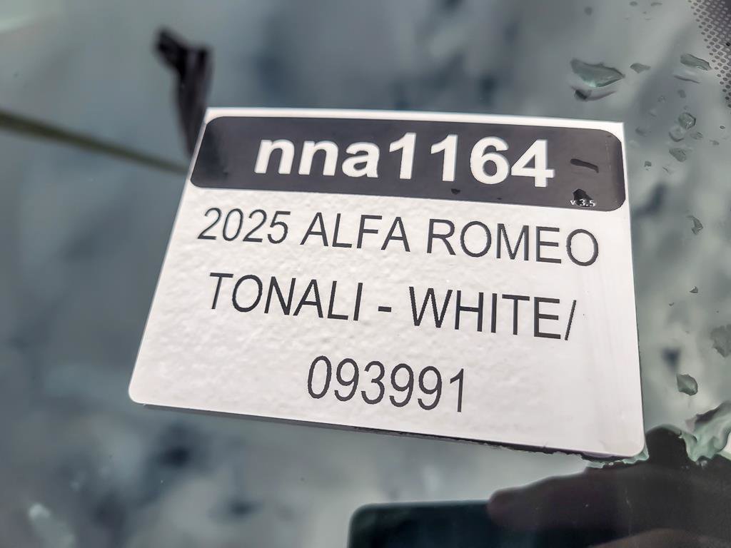 New 2025 Alfa Romeo Tonale w/ Premium Package AWD/4WD image 23