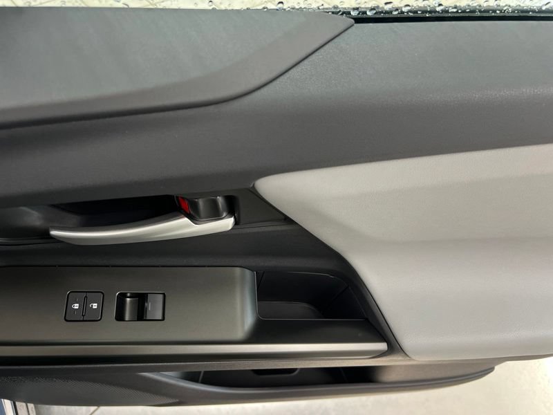 New 2026 Subaru Solterra AWD/4WD image 17