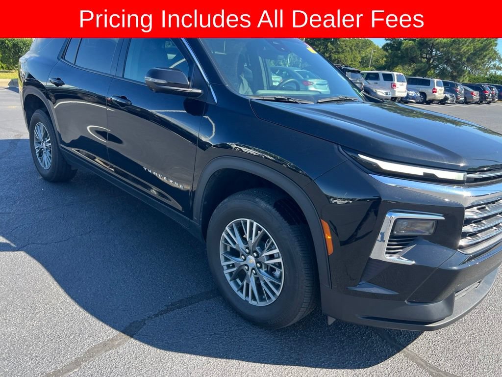 Used 2024 Chevrolet Traverse LT w/ Trailering Package AWD/4WD image 14