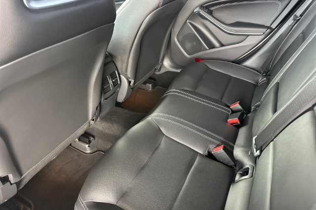 Used 2017 Mercedes-Benz CLA 250 4MATIC image 14