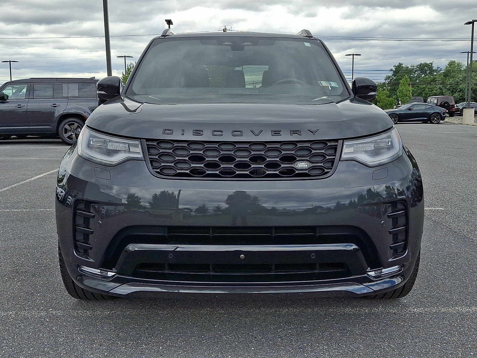 Used 2025 Land Rover Discovery Dynamic SE AWD/4WD image 7