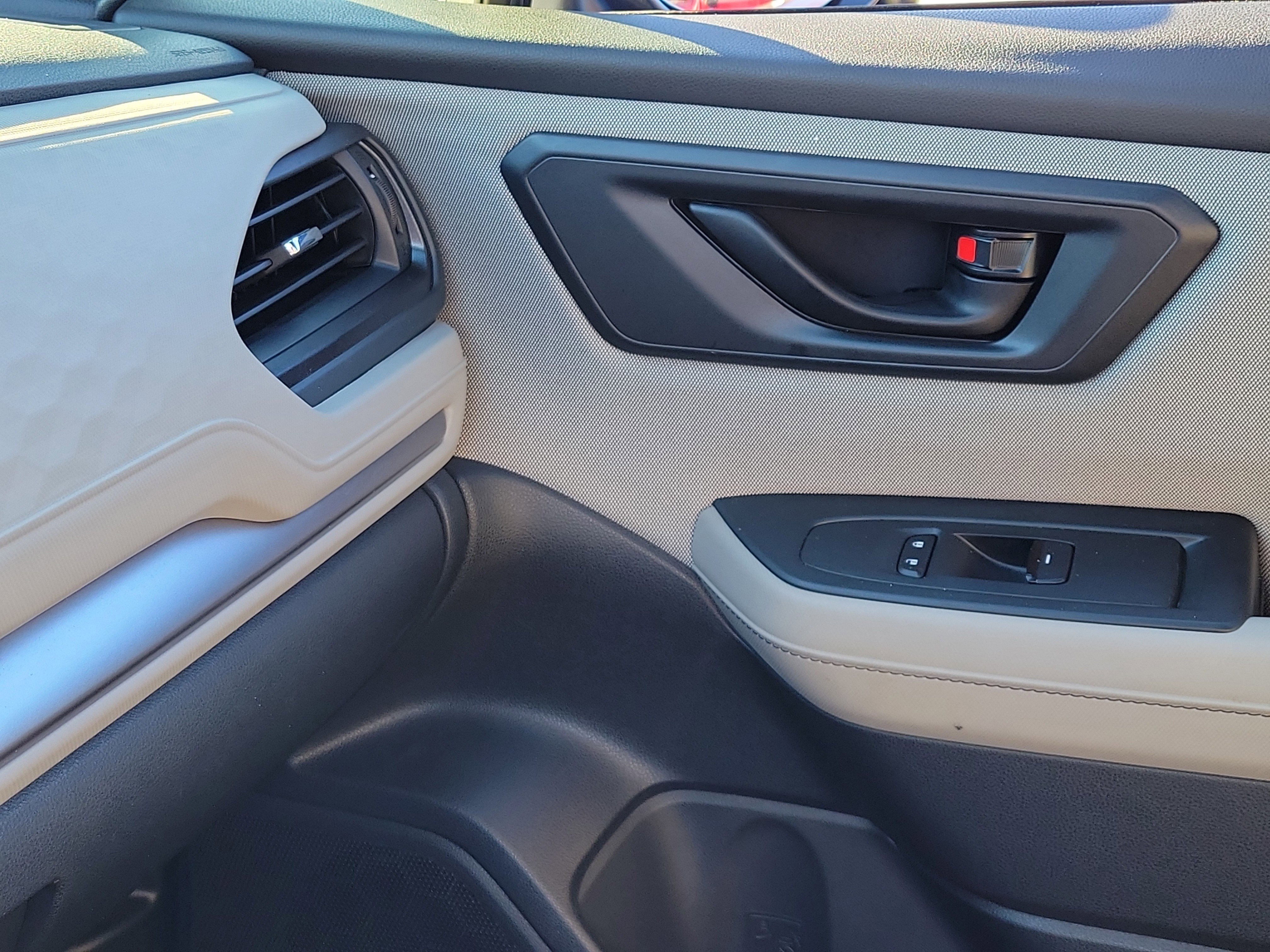 Certified 2025 Subaru Forester image 31