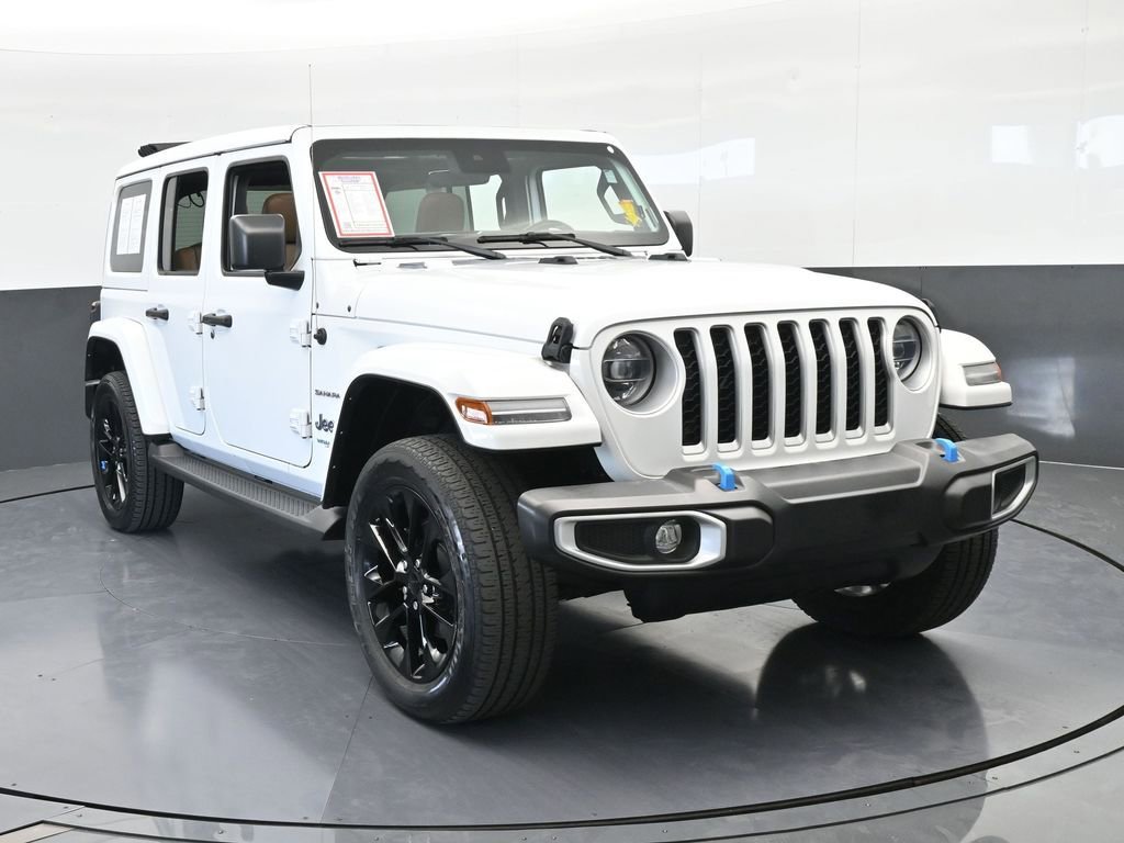 Used 2022 Jeep Wrangler Unlimited Sahara w/ Safety Group image 9