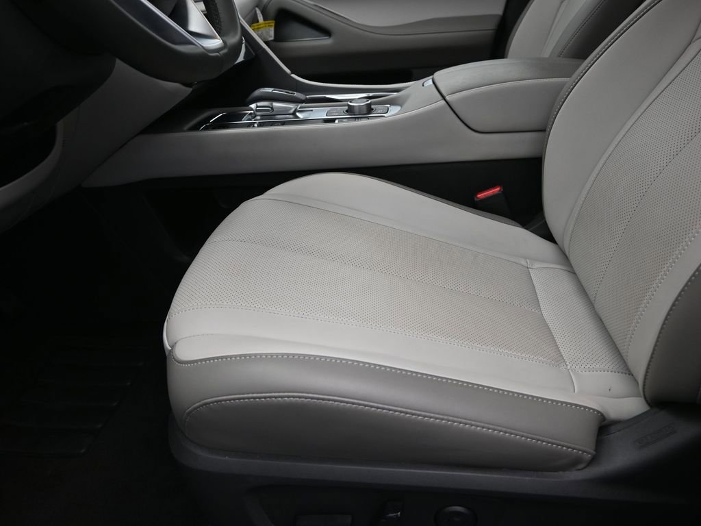 Used 2026 INFINITI QX60 Pure w/ Cargo Package image 13